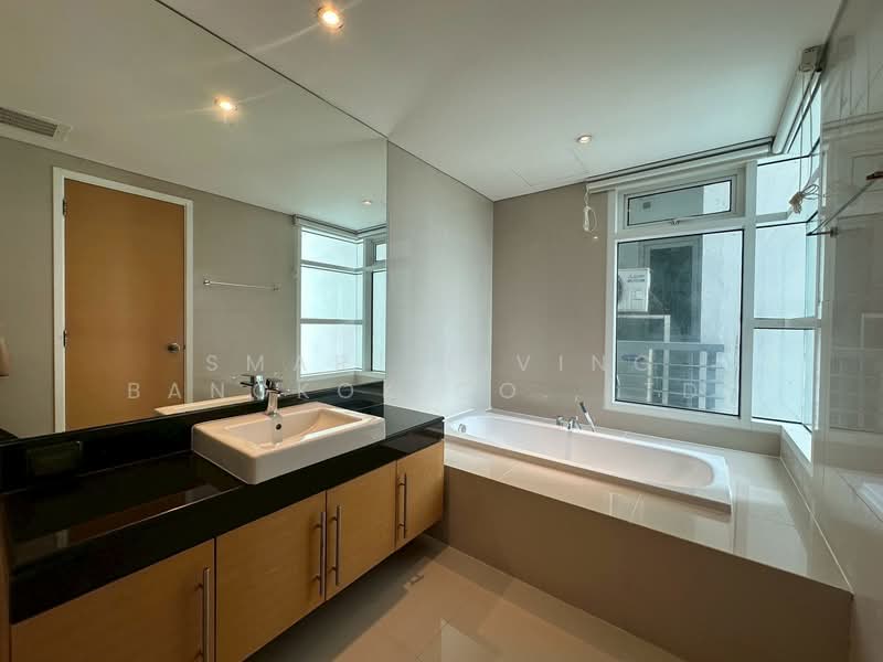 Fullerton Sukhumvit, Bangkok, Sukhumvit Road, Khlong Tan Nua, Watthana, Bangkok, 3 Bedrooms, 170 sqm, Condo For Rent, by Smart Living Bangkok Co.,Ltd., 500365067 - DDproperty.com