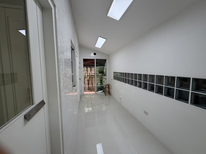 Baan Klang Krung The Nice Ratchavipha, Bangkok, 2 Kamphaeng Phet Road, Lat Yao, Chatuchak, Bangkok, 4 Bedrooms, 380 sqm, Single Detached House For Sale, by ศรินทร์ลดา ชลพฤกษา, 500365129 - DDproperty.com