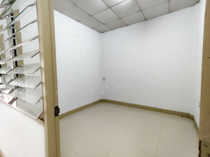 ทาวน์เฮ้าส์บ้านโป่ง ราชบุรี, Ratchaburi, Pak Raet, Ban Pong, Ratchaburi, 2 Bedrooms, 100 sqm, Townhouse For Sale, by The Best Property พร, 500365132 - DDproperty.com
