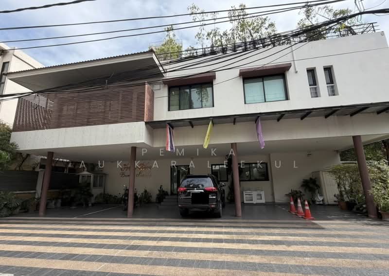 undefined, Bangkok, Khong Tan, Khlong Toei, Bangkok, 3 Bedrooms, 229 sqm, Single Detached House For Sale, by Pemika Aukkaraleekul, 500365246 - DDproperty.com