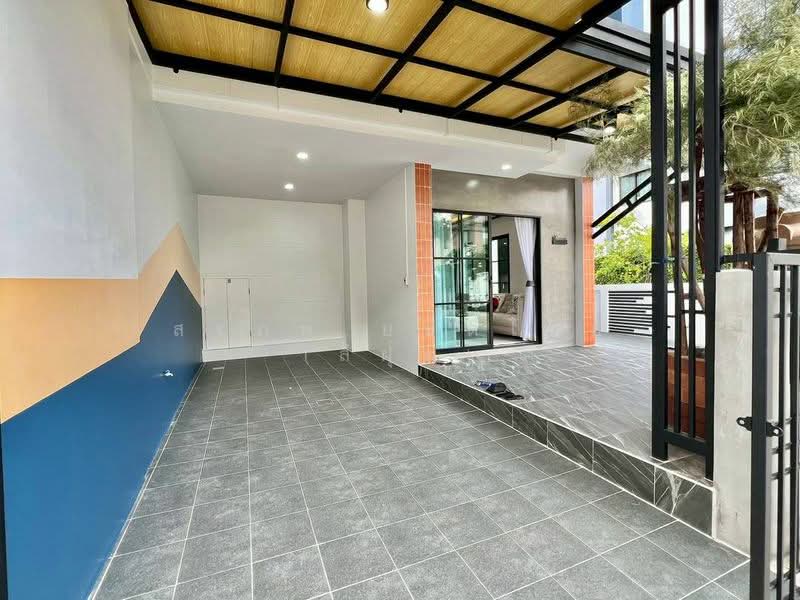 iDesign Lam Luk Ka Khlong 3, Pathum Thani, Lat Sawai, Lam Luk Ka, Pathum Thani, 4 Bedrooms, 100 sqm, Townhouse For Sale, by สรภพ ยอดไชย (สีฝุ่น), 500365251 - DDproperty.com