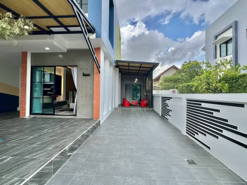 iDesign Lam Luk Ka Khlong 3, Pathum Thani, Lat Sawai, Lam Luk Ka, Pathum Thani, 4 Bedrooms, 100 sqm, Townhouse For Sale, by สรภพ ยอดไชย (สีฝุ่น), 500365251 - DDproperty.com