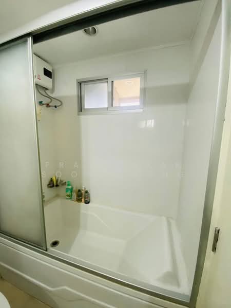 Lumpini Place Rama 4-Kluaynamthai, Bangkok, 4004 Rama 4 Road, Phra Kanong, Khlong Toei, Bangkok, 1 Bedroom, 35 sqm, Condo For Rent, by Praewpakar Soontawong, 500365262 - DDproperty.com