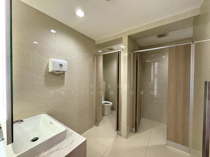 Rooftop 527 sqm · 300m to BTS Chong Nonsi · ฿379/sqm · Sathorn Rd, กรุงเทพ, สีลม, บางรัก, กรุงเทพ, 527 ตร.ม., พื้นที่ขายของ ให้เช่า, โดย Sirikul Wattanakorn, 500365302 - DDproperty.com