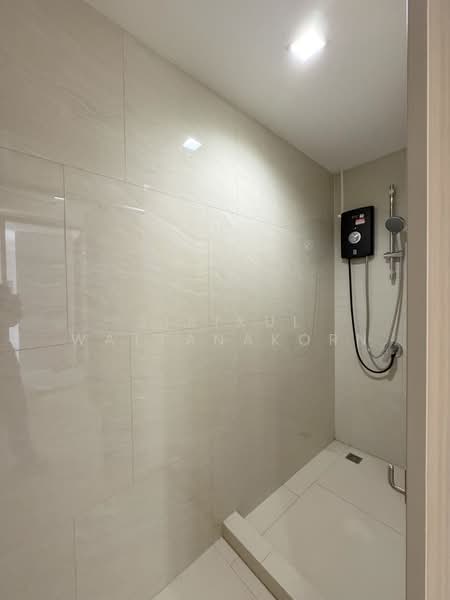 Rooftop 527 sqm · 300m to BTS Chong Nonsi · ฿379/sqm · Sathorn Rd, Bangkok, Silom, Bang Rak, Bangkok, , 527 sqm, Retail Space For Rent, by Sirikul Wattanakorn, 500365302 - DDproperty.com