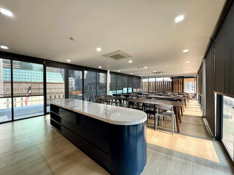 Rooftop 527 sqm · 300m to BTS Chong Nonsi · ฿379/sqm · Sathorn Rd, Bangkok, Silom, Bang Rak, Bangkok, , 527 sqm, Retail Space For Rent, by Sirikul Wattanakorn, 500365302 - DDproperty.com