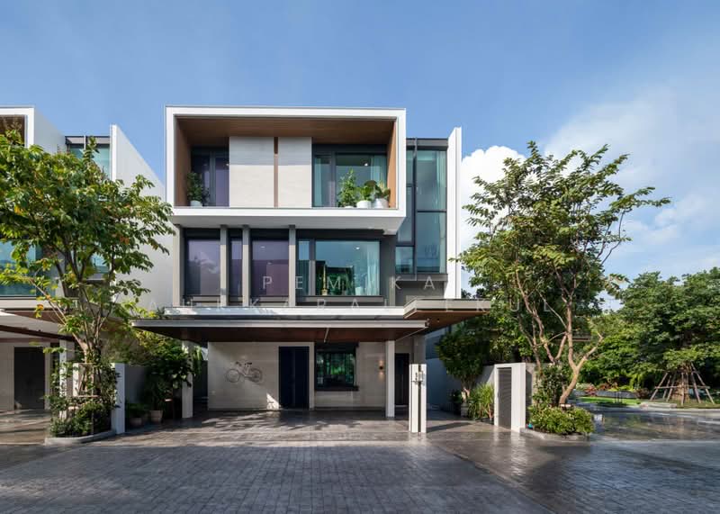 I-Nine Pool Villa, Bangkok, 678 Soi Inthamara 41, Din Daeng, Bangkok, 4 Bedrooms, 517 sqm, Single Detached House For Sale, by Pemika Aukkaraleekul, 500365336 - DDproperty.com