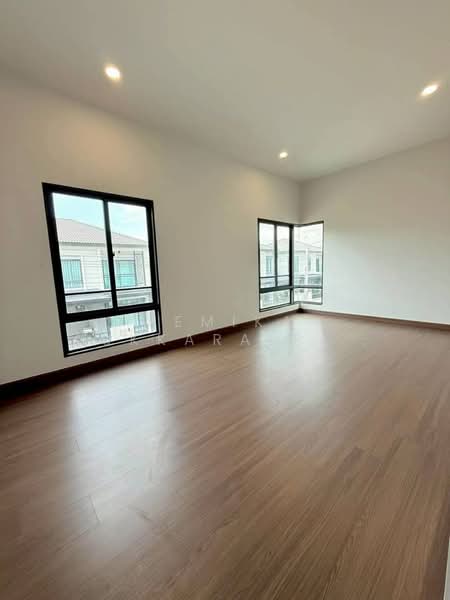 4-BR House, Bangkok, Praborommaharatchawang, Phra Nakhon, Bangkok, 4 Bedrooms, 185 sqm, Single Detached House For Sale, by Pemika Aukkaraleekul, 500365388 - DDproperty.com
