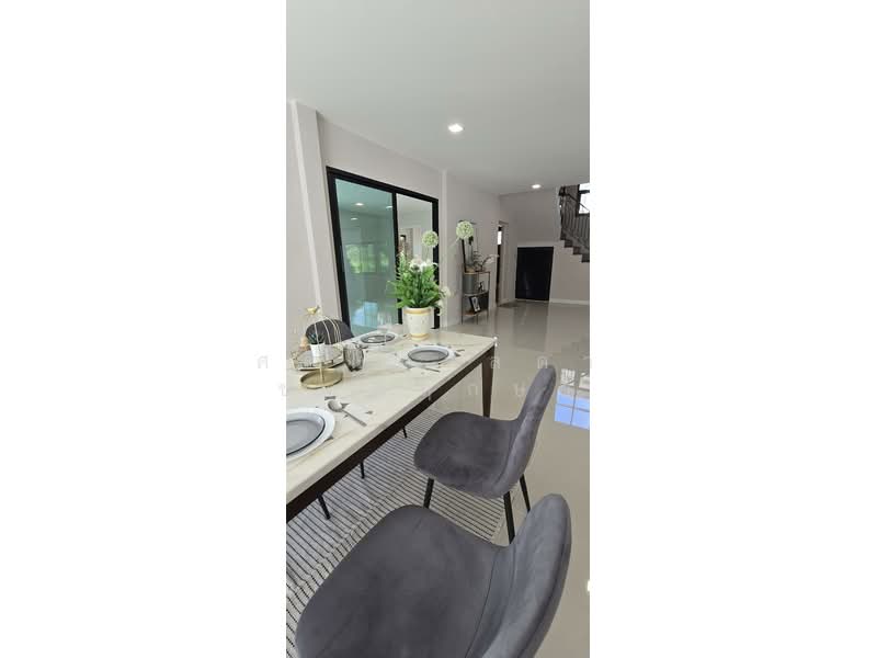 Ladawan Pinklao-Borommaratchachonnani, Bangkok, Borommaratchachonnani Road, Sala Thammasop, Thawi Watthana, Bangkok, 4 Bedrooms, 348 sqm, Single Detached House For Sale, by ศรินทร์ลดา ชลพฤกษา, 500365406 - DDproperty.com