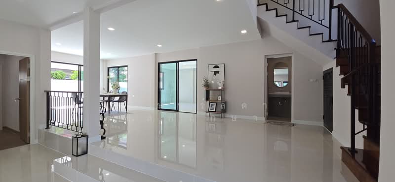 Ladawan Pinklao-Borommaratchachonnani, Bangkok, Borommaratchachonnani Road, Sala Thammasop, Thawi Watthana, Bangkok, 4 Bedrooms, 348 sqm, Single Detached House For Sale, by ศรินทร์ลดา ชลพฤกษา, 500365406 - DDproperty.com