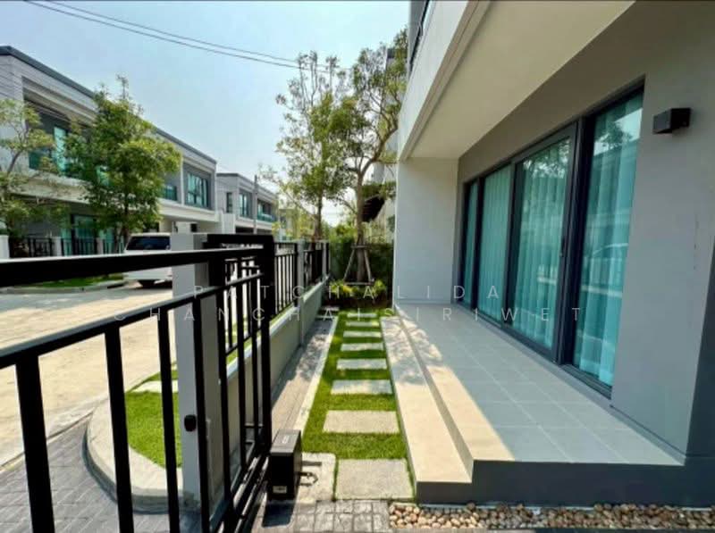 Centro Bangna, Samut Prakan, 111 Soi 3, Bang Kaeo, Bang Plee, Samut Prakan, 4 Bedrooms, 260 sqm, Single Detached House For Rent, by Patchalida Chanchaisiriwet, 500365421 - DDproperty.com