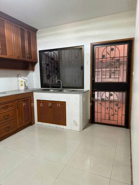 Green Park Pattaya, Chon Buri (Pattaya), Soi Chaiyaporn Withi 14, Motorway Road, Nong Pru, Bang Lamung (Pattaya), Chon Buri (Pattaya), 4 Bedrooms, 340 sqm, Single Detached House For Rent, by Praveen Peter, 500365422 - DDproperty.com
