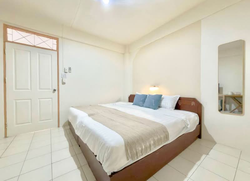39-room apartment in the heart of Sriracha, on the Assumption Road, Chon Buri (Pattaya), Si Racha, Chon Buri (Pattaya), , 1,000 sqm, Business For Sale, by มนัส กุลพันธ์ไพจิตร, 500365425 - DDproperty.com