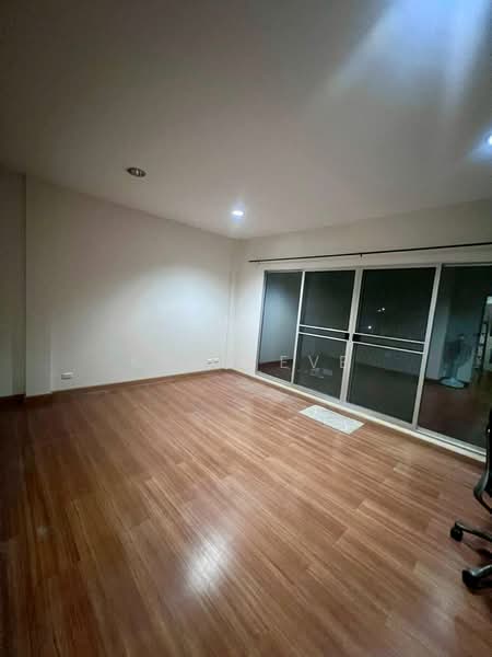 Baan Klang Muang Sukhumvit 113 : บ้านกลางเมือง สุขุมวิท 113, สมุทรปราการ, ซอย ด่านสำโรง 32, สำโรงเหนือ, เมืองสมุทรปราการ, สมุทรปราการ, 140 ตร.ม., ทาวน์เฮ้าส์ ให้เช่า, โดย Khun Eve, 500365458 - DDproperty.com