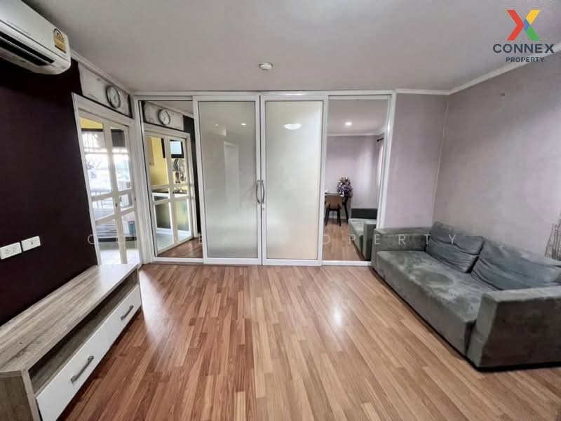 Lumpini Place Narathiwas Ratchanakarin, Bangkok, 200 Naradhiwas Rajanagarindra Rd, Chong Nonsi, Yan Nawa, Bangkok, 1 Bedroom, 33 sqm, Condo For Rent, by Connex Property, 500365480 - DDproperty.com