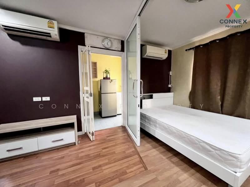 Lumpini Place Narathiwas Ratchanakarin, Bangkok, 200 Naradhiwas Rajanagarindra Rd, Chong Nonsi, Yan Nawa, Bangkok, 1 Bedroom, 33 sqm, Condo For Rent, by Connex Property, 500365480 - DDproperty.com