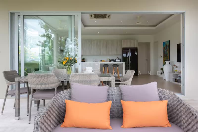 วิลล่าวิวทะเล 4 ห้องนอนให้เช่า ใกล้ Ritz-Carlton สมุย พร้อมสระส่วนตัว, สุราษฎร์ธานี, บ่อผุด, เกาะสมุย, สุราษฎร์ธานี, 240 ตร.ม., วิลล่า ให้เช่า, โดย Fazwaz (Thailand) Co., Ltd., 500365569 - DDproperty.com