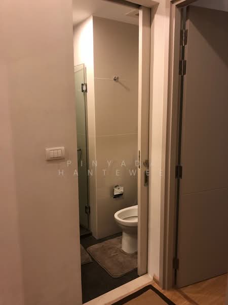 The Capital Ekamai-Thonglor, Bangkok, 2898 New Petchaburi Rd, Bang Kapi, Huai Khwang, Bangkok, 2 Bedrooms, 60 sqm, Condo For Rent, by Pinyada Hantewee, 500365650 - DDproperty.com