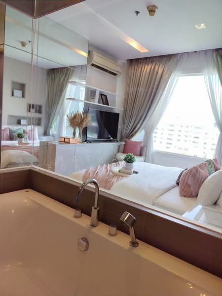 Siri At Sukhumvit, Bangkok, 902 Sukhumvit Road, Phra Kanong, Khlong Toei, Bangkok, 2 Bedrooms, 70 sqm, Condo For Rent, by Nattapol Jedsadathitikul, 500365669 - DDproperty.com