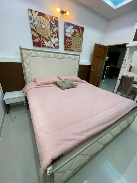 Baan Dusit Pattaya Lake, Chon Buri (Pattaya), Entrance Road, Huai Yai, Bang Lamung (Pattaya), Chon Buri (Pattaya), 3 Bedrooms, 350 sqm, Villa For Sale, by Thanyalag Chanchodtanakul, 500365729 - DDproperty.com