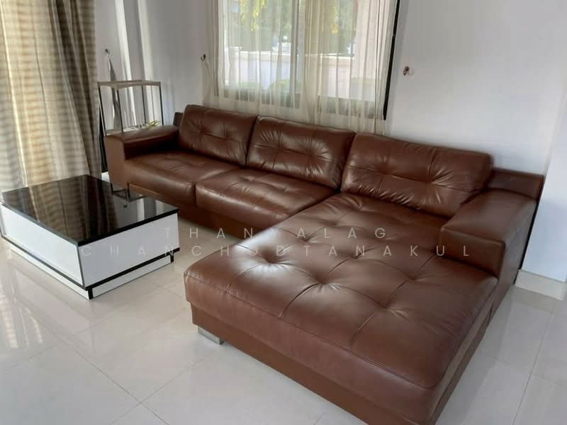 Baan Dusit Pattaya Lake, Chon Buri (Pattaya), Entrance Road, Huai Yai, Bang Lamung (Pattaya), Chon Buri (Pattaya), 3 Bedrooms, 350 sqm, Villa For Sale, by Thanyalag Chanchodtanakul, 500365729 - DDproperty.com