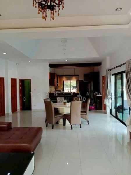 Baan Dusit Pattaya Lake, Chon Buri (Pattaya), Entrance Road, Huai Yai, Bang Lamung (Pattaya), Chon Buri (Pattaya), 3 Bedrooms, 350 sqm, Villa For Sale, by Thanyalag Chanchodtanakul, 500365729 - DDproperty.com