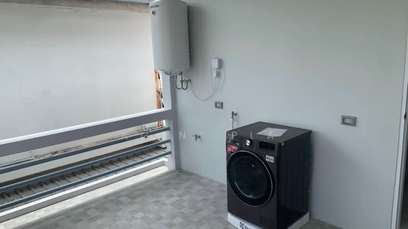 2-story detached house for rent in Soi Chokchai 4, modern style (SPSAD4041), Bangkok, Lat Phrao, Bangkok, 5 Bedrooms, 350 sqm, Single Detached House For Rent, by Agent Pla, 500365744 - DDproperty.com