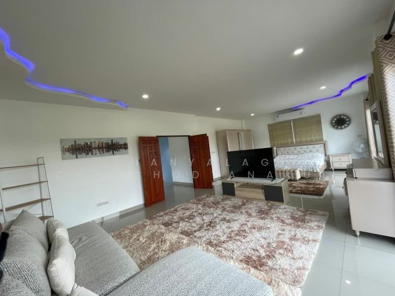 5-BR House, Chon Buri (Pattaya), Huai Yai, Bang Lamung (Pattaya), Chon Buri (Pattaya), 5 Bedrooms, 840 sqm, Single Detached House For Rent, by Thanyalag Chanchodtanakul, 500365749 - DDproperty.com