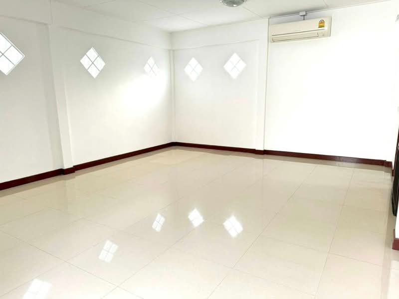 ให้เช่า บ้านเดี่ยว 2 ชั้น ใกล้ MRT สุทธิสาร – จดทะเบียนบรษัทได้ (SPSSR258), กรุงเทพ, รัชดาภิเษก, ดินแดง, กรุงเทพ, 405 ตร.ม., บ้านเดี่ยว ให้เช่า, โดย Khun Poon, 500365910 - DDproperty.com