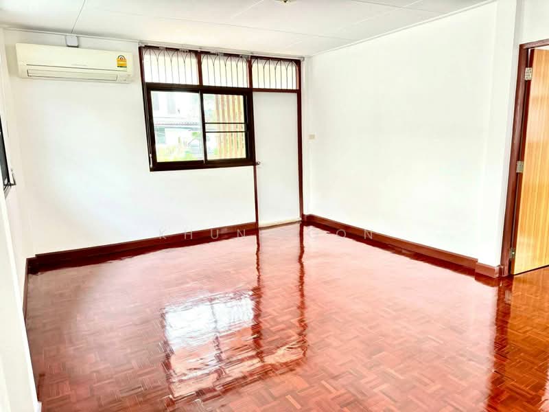 For Rent: 2-Storey Detached House Near MRT Sutthisan – Company Registration Allowed (SPSSR258), Bangkok, รัชดาภิเษก, Din Daeng, Bangkok, 3 Bedrooms, 405 sqm, Single Detached House For Rent, by Khun Poon, 500365910 - DDproperty.com