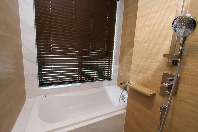 Taka Haus, Bangkok, 99 Soi Ekamai 10, Khlong Tan Nua, Watthana, Bangkok, 2 Bedrooms, 69 sqm, Condo For Rent, by Piyathida Atikhomvitaya, 500365931 - DDproperty.com