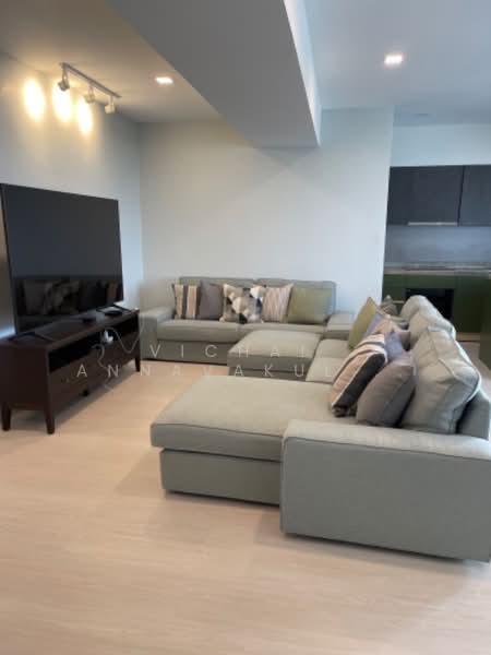 Sun Palace Condominium, Bangkok, 36 Phetchaburi Rd, Bang Kapi, Huai Khwang, Bangkok, 3 Bedrooms, 170 sqm, Condo For Rent, by Vichai Annavakulthorn, 500365987 - DDproperty.com