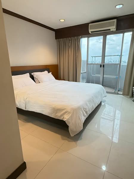 Witthayu Complex, Bangkok, 1673 New Petchaburi Road, Makkasan, Ratchathewi, Bangkok, 2 Bedrooms, 95 sqm, Condo For Rent, by Pinyada Hantewee, 500365989 - DDproperty.com