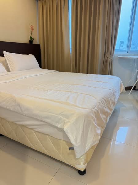 Witthayu Complex, Bangkok, 1673 New Petchaburi Road, Makkasan, Ratchathewi, Bangkok, 2 Bedrooms, 95 sqm, Condo For Rent, by Pinyada Hantewee, 500365989 - DDproperty.com