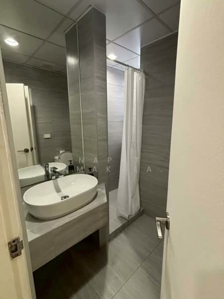 Pathumwan Resort, Bangkok, Phayathai Road, Thanon Phaya Thai, Ratchathewi, Bangkok, 2 Bedrooms, 75 sqm, Condo For Rent, by Napat Thamakulangkul, 500365992 - DDproperty.com