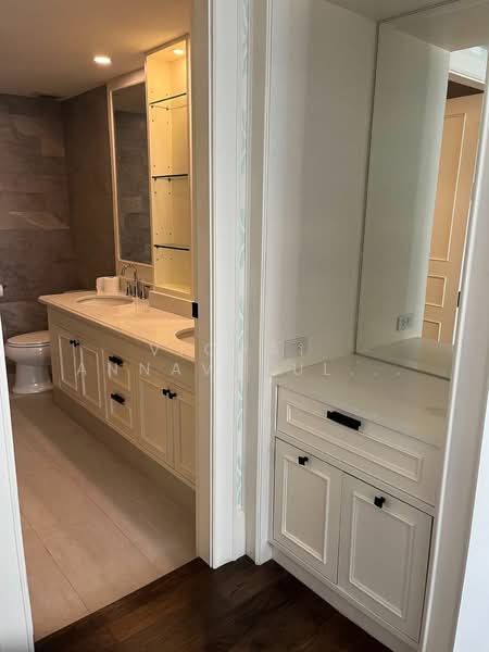 Somkid Gardens, Bangkok, Ploenchit, Lumphini, Pathum Wan, Bangkok, 2 Bedrooms, 125 sqm, Condo For Rent, by Vichai Annavakulthorn, 500365998 - DDproperty.com