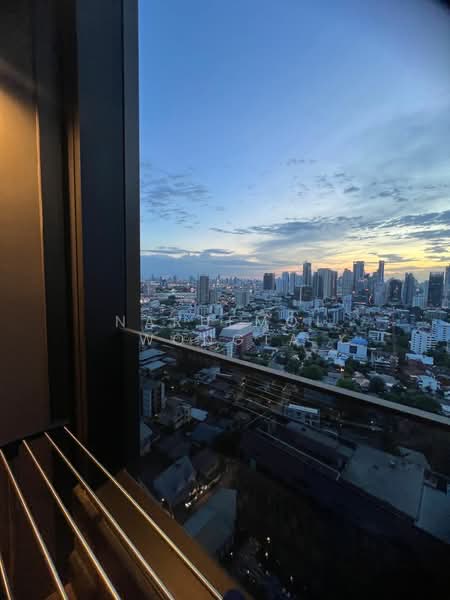 The Esse Sukhumvit 36, Bangkok, Soi Sukhumvit 36, Sukhumvit Road, Phra Kanong, Khlong Toei, Bangkok, 1 Bedroom, 42 sqm, Condo For Rent, by Naruemol Wongta, 500366020 - DDproperty.com