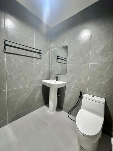 หมู่บ้านปาร์ควิลเลจ, Chon Buri (Pattaya), Bang Lamung, Bang Lamung (Pattaya), Chon Buri (Pattaya), 2 Bedrooms, 140 sqm, Townhouse For Sale, by HOME Real Estate Service, 500366062 - DDproperty.com