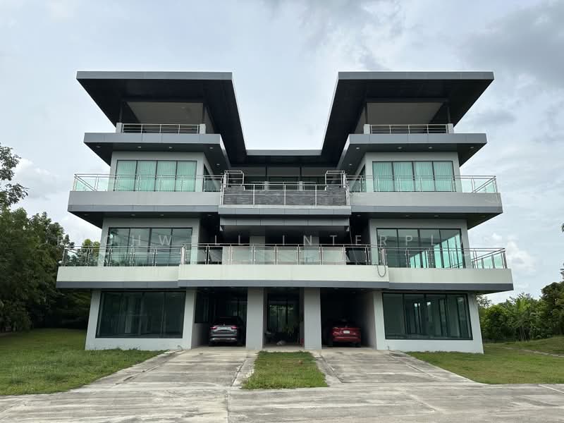 ขายโกดัง/โรงงานพร้อมสิ่งปลูกสร้าง 6 ไร่ ติดถนนเส้น304 ใกล้นิคม304-4กม. อ.ศรีมหาโพธิ, ปราจีนบุรี, ศรีมหาโพธิ, ปราจีนบุรี, 10,460 ตร.ม., ที่ดิน ขาย, โดย RICHWELL INTERPLUS, 500366162 - DDproperty.com