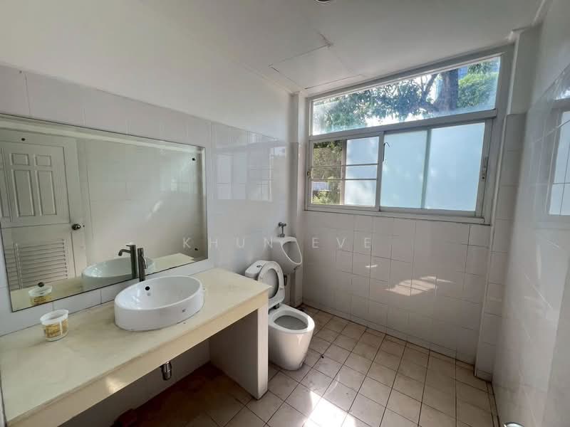 Detached house for rent in Thonlor suitable for business cafe, office studio, bakery restaurant ( S, Bangkok, สุขุมวิท 55, Phra Kanong, Khlong Toei, Bangkok, 4 Bedrooms, 288 sqm, Single Detached House For Rent, by Khun Eve, 500366166 - DDproperty.com