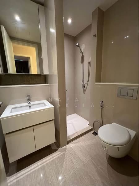 H Sukhumvit 43, Bangkok, 28 Sukhumvit 34 Road, Khlong Tan Nua, Watthana, Bangkok, 2 Bedrooms, 62 sqm, Condo For Rent, by Napat Thamakulangkul, 500366185 - DDproperty.com