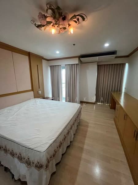 Silom Suite, Bangkok, Soi Sathorn 12, Sathorn Road, Silom, Bang Rak, Bangkok, 3 Bedrooms, 110 sqm, Condo For Rent, by Boonraksa Sopak, 500366230 - DDproperty.com