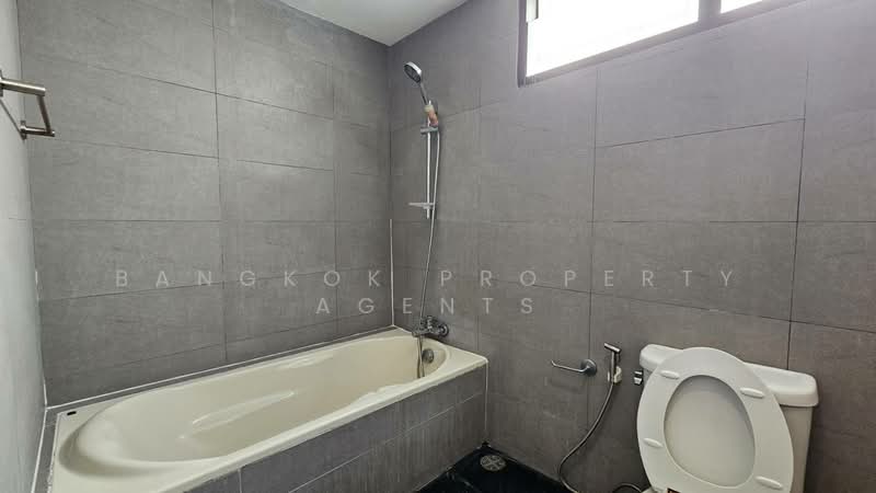 The Roof Garden Onnut, Bangkok, 697 Soi Sukhumvit 50, Phra Kanong, Khlong Toei, Bangkok, 2 Bedrooms, 186 sqm, Condo For Rent, by BANGKOK PROPERTY AGENTS, 500366282 - DDproperty.com
