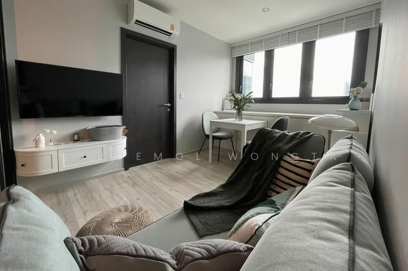 XT Huaikhwang, Bangkok, 244 Ratchadaphisek Road, Huai Khwang, Bangkok, 1 Bedroom, 35 sqm, Condo For Rent, by Naruemol Wongta, 500366328 - DDproperty.com
