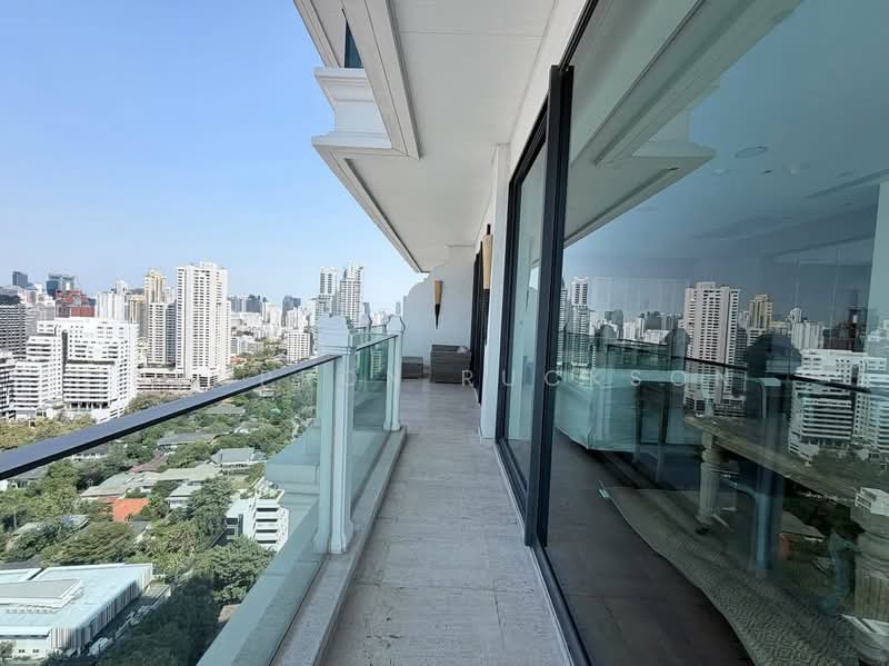 Le Raffine Sukhumvit 39, Bangkok, Soi Sukhumvit 39, Khlong Tan Nua, Watthana, Bangkok, 3 Bedrooms, 401 sqm, Condo For Sale, by Dnupron Ruckson, 500366343 - DDproperty.com