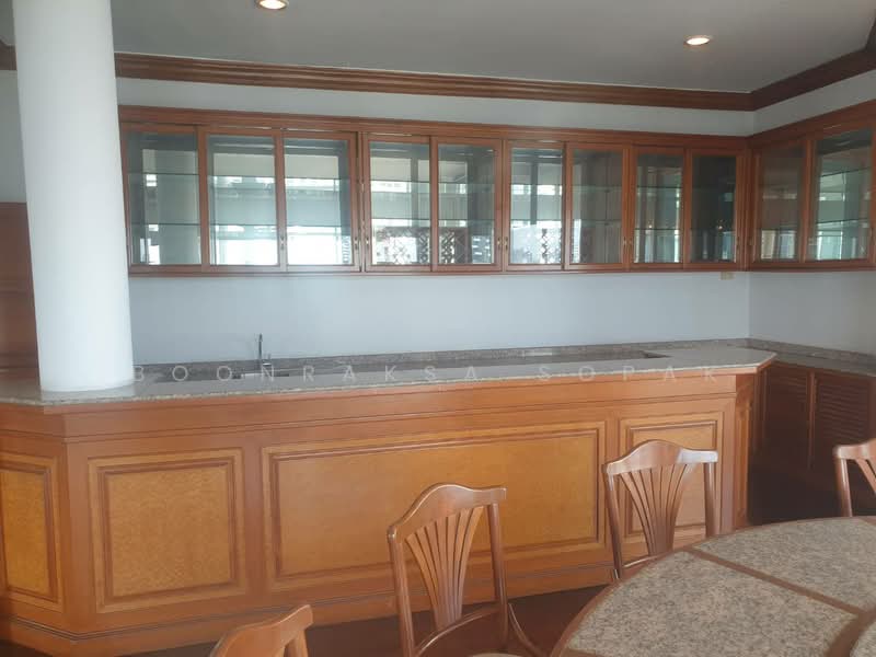 Le Premier 1, Bangkok, 13 Soi Sukhumvit 23, Khlongtoei Nua, Watthana, Bangkok, 3 Bedrooms, 358 sqm, Condo For Rent, by Boonraksa Sopak, 500366379 - DDproperty.com