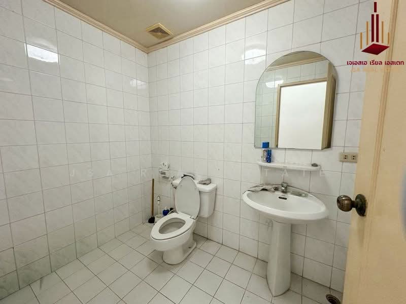 Royal Castle Pattanakarn, Bangkok, 701 Panya Village, Suan Luang, Bangkok, 3 Bedrooms, 215 sqm, Condo For Sale, by JSA REAL ESTATE, 500366415 - DDproperty.com