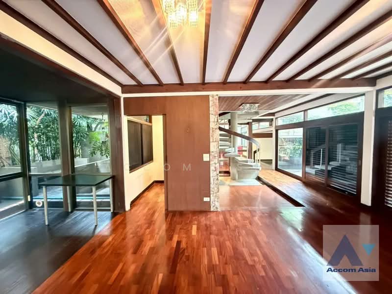 Home Office, Pet friendly 2 Bedrooms House for Rent in Sukhumvit, Bangkok near BTS Phrom Phong, Bangkok, Khlong Tan Nua, Watthana, Bangkok, 2 Bedrooms, 200 sqm, Single Detached House For Rent, by Accom Asia, 500366658 - DDproperty.com
