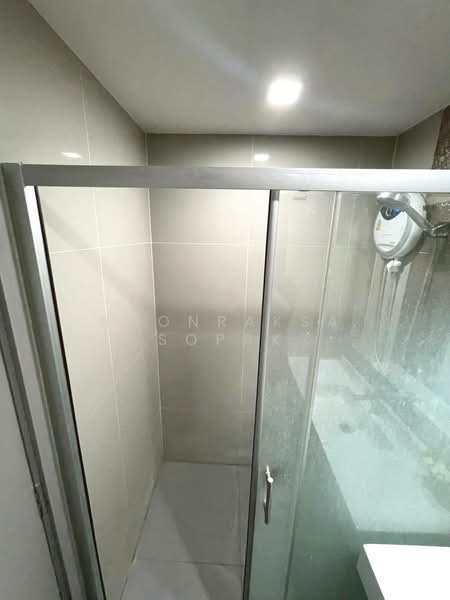 IDEO Sathorn-Wongwian Yai, Bangkok, 219 Soi Krung Thonburi 1, Khlong Ton Sai, Khlong San, Bangkok, 2 Bedrooms, 56 sqm, Condo For Rent, by Boonraksa Sopak, 500366696 - DDproperty.com