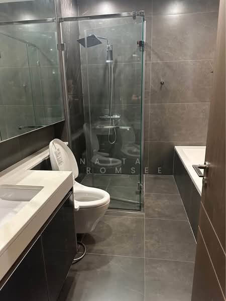 The Esse at Singha Complex, Bangkok, 1788 New Petchaburi Rd, Khlongtoei Nua, Watthana, Bangkok, 2 Bedrooms, 70 sqm, Condo For Rent, by Natta Buromsee, 500366711 - DDproperty.com